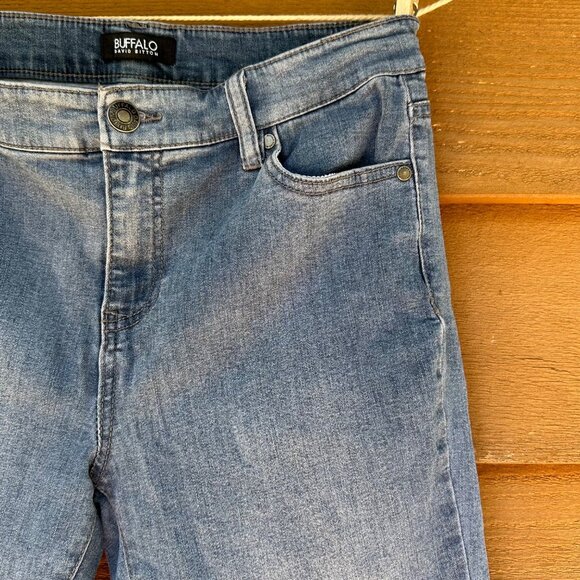 Buffalo David Button Aubrey Mid-Rise Super Stretch Soft Ankle Grazer Jeans 8/29 - Picture 4 of 12
